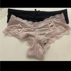 NWT 2 VICTORIA’S SECRET SIZE XS CHEEKY PINK SATIN AND BLACK THONG SATIN BOW PACK
